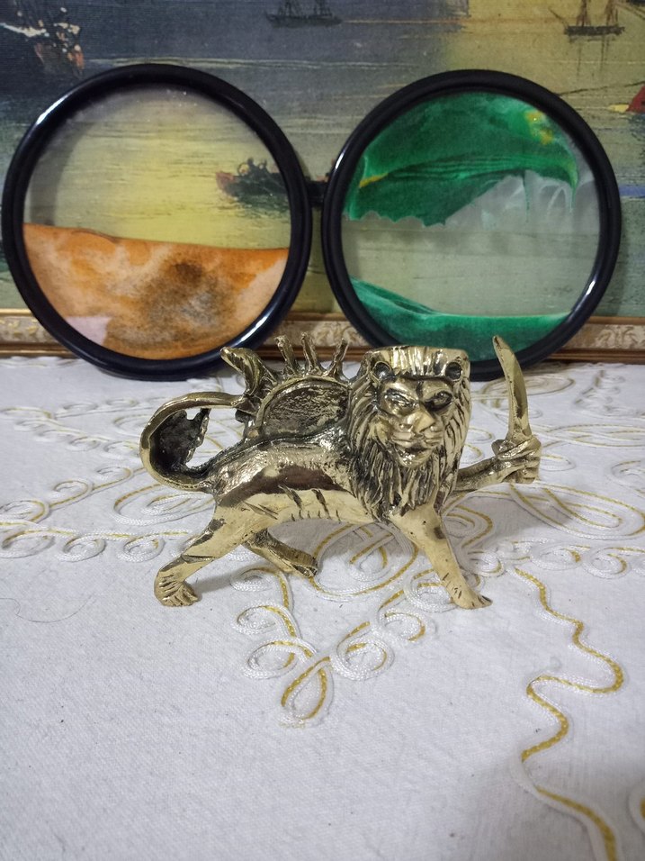 Altın Renkli Aslan Figürü - Görsel 2