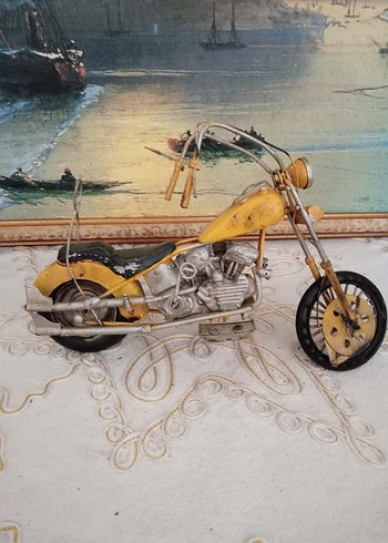 Beden Sarı Parlak Motosiklet .Modeli metal ürün