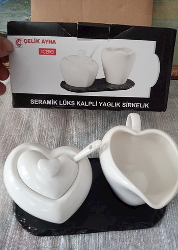 Diğer Beyaz Seramik Şekerlik ve Sürahi Seti