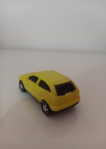 Sarı Ford Focus Model Araba - Görsel 2