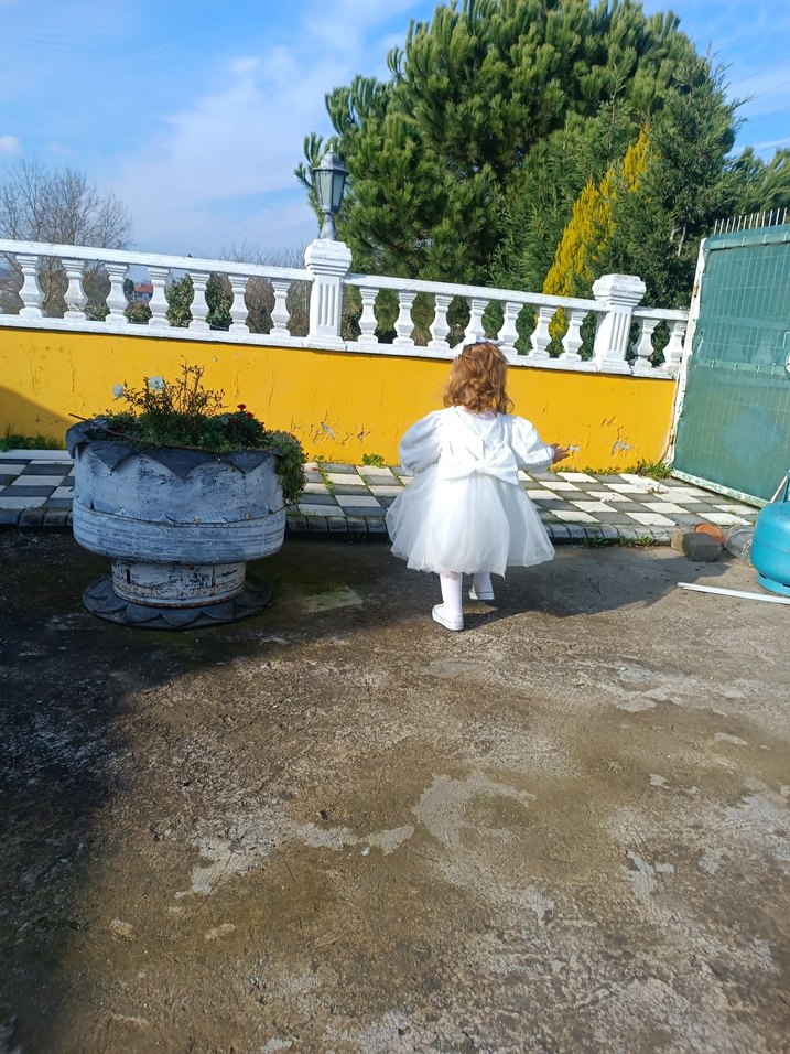 Kız Çocuk Beyaz Dantelli Uzun Kollu Elbise - Görsel 4