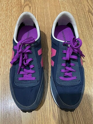 New balance spor ayakkabı