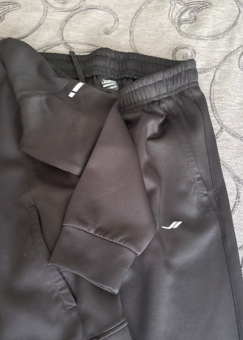 Siyah Fermuarlı Çocuk Eşofman Takımı - Görsel 3