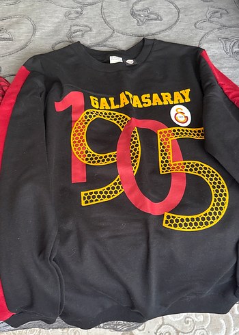 Galatasaray Baskılı Kapüşonlu Kırmızı Sweatshirt - Görsel 3