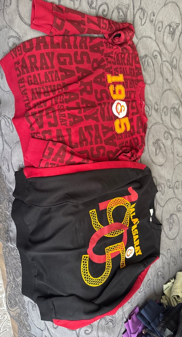 Galatasaray Baskılı Kapüşonlu Kırmızı Sweatshirt - Görsel 5