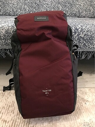 DECATHLON 40 L SIRT ÇANTASI
