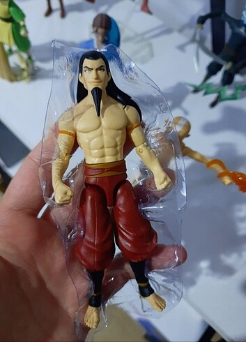 Mcfarlane Ozai Avatar aksiyon figürü