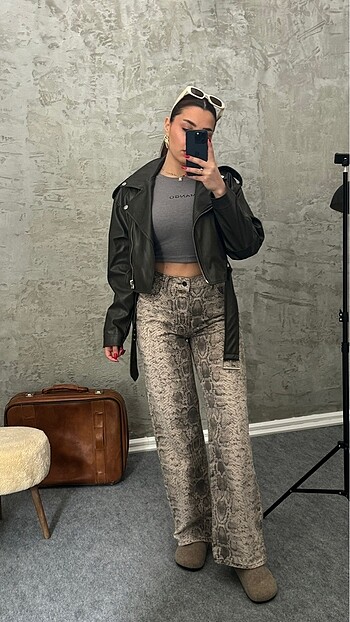 32 Beden Yılan Desenli Straight Jean