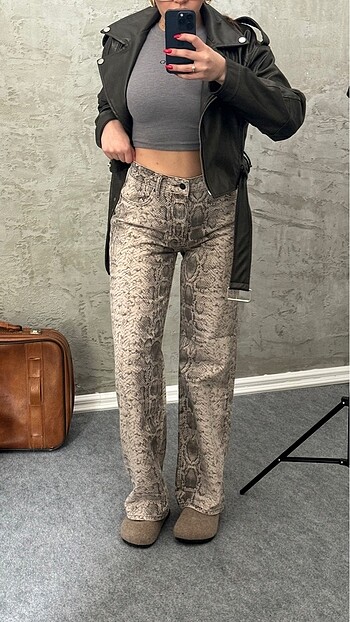 Yılan Desenli Straight Jean