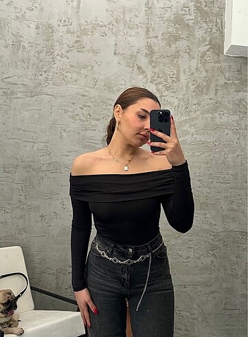 Kayık Yaka Bluz