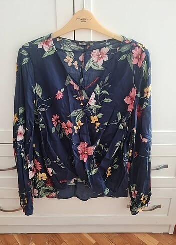 Bershka Bluz