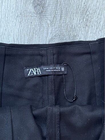 Zara Zara pileli siyah şort etek