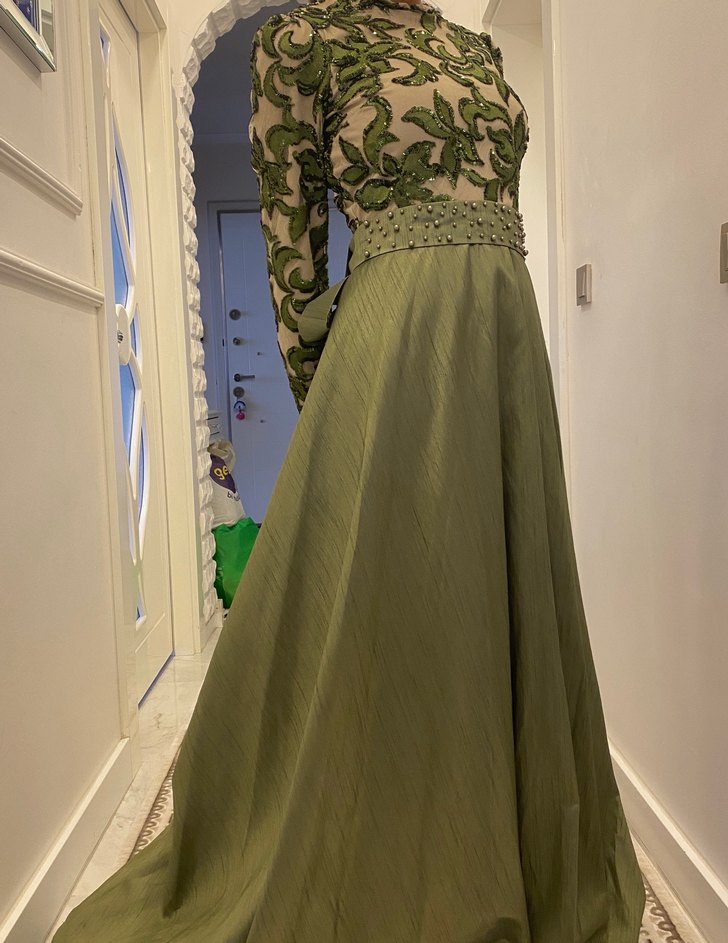 Nakışlı Uzun Kollu Kadın Abiye Elbise - Görsel 3