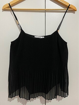 eski sezon pull&bear tül detaylı içten astarlı siyah crop top.