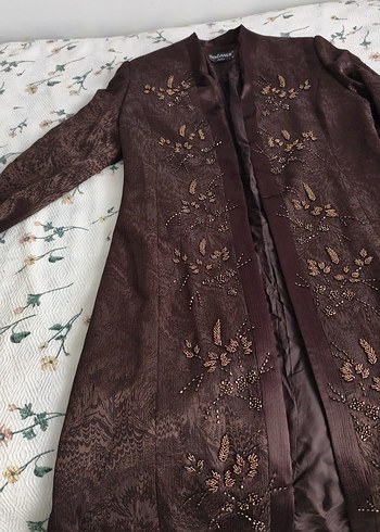 Kahverengi Nakışlı Uzun Kadın Klasik ceket - Görsel 3