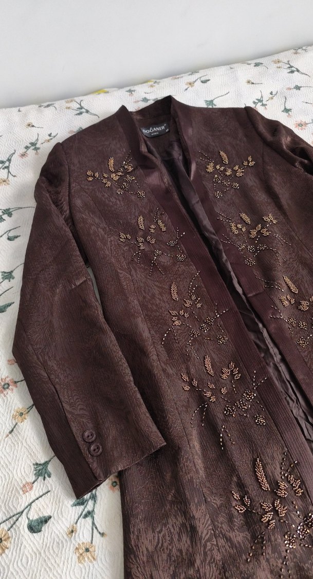 Kahverengi Nakışlı Uzun Kadın Klasik ceket - Görsel 4