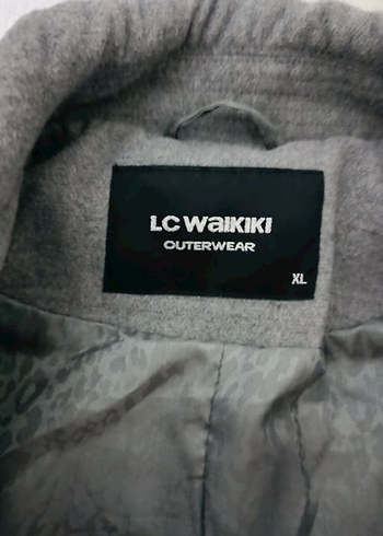 Gri Düğmeli Kadın Kaban - Görsel 3