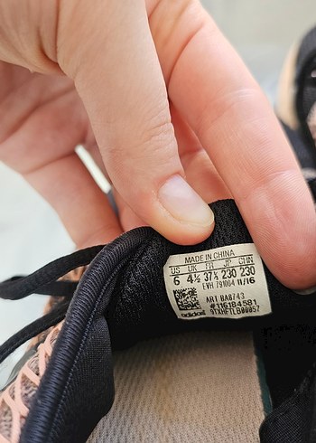 37,5 Beden çeşitli Renk Adidas Kadın Spor Ayakkabı
