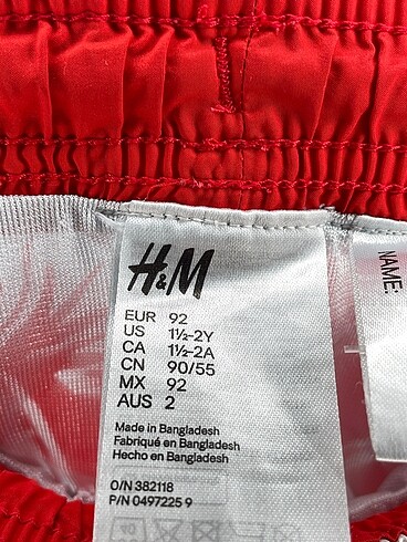 universal Beden H&M Mini Şort %70 İndirimli.