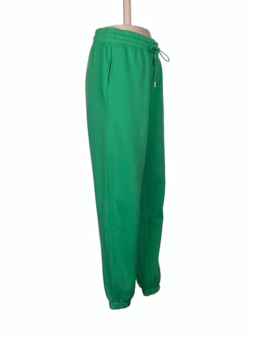 H&M H&M Eşofman Altı %70 İndirimli.