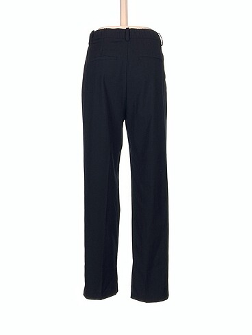 40 Beden H&M Düz Kesim %70 İndirimli.