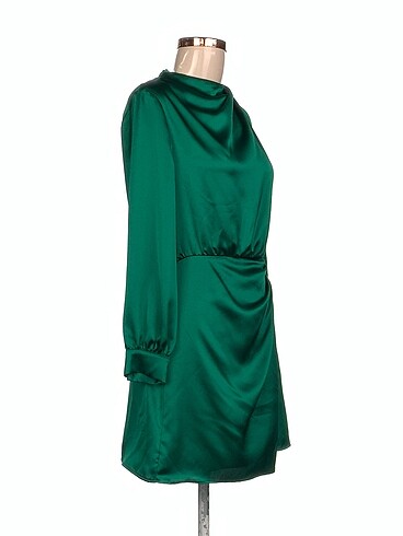 Zara Zara Kısa Elbise %70 İndirimli.