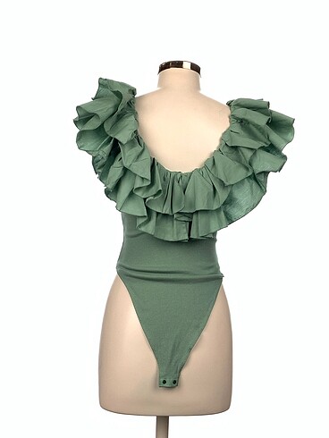 m Beden Zara Bluz %70 İndirimli.