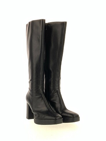 Stradivarius Stradivarius Çizme %70 İndirimli.