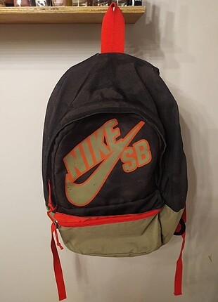 Nike sırt çantasi