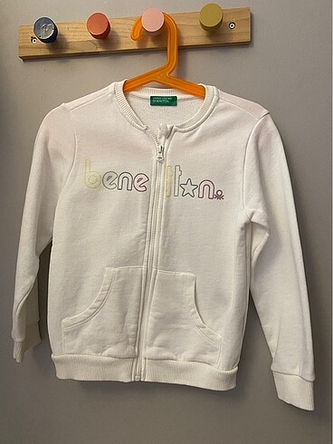 Benetton triko hirka