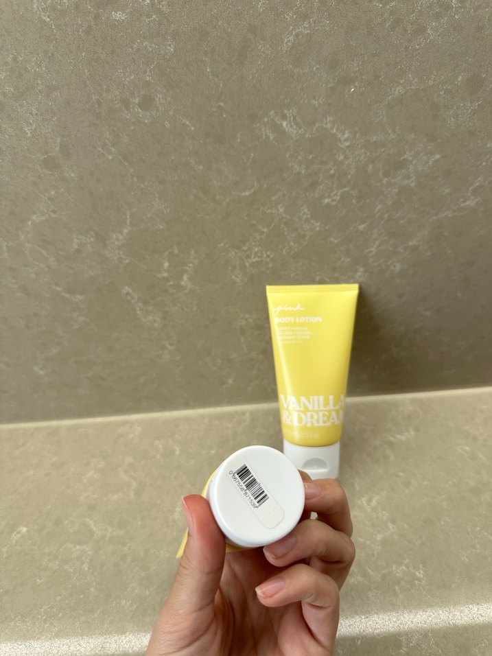 Vanilla & Dream Vücut Losyonu victorias secret - Görsel 3