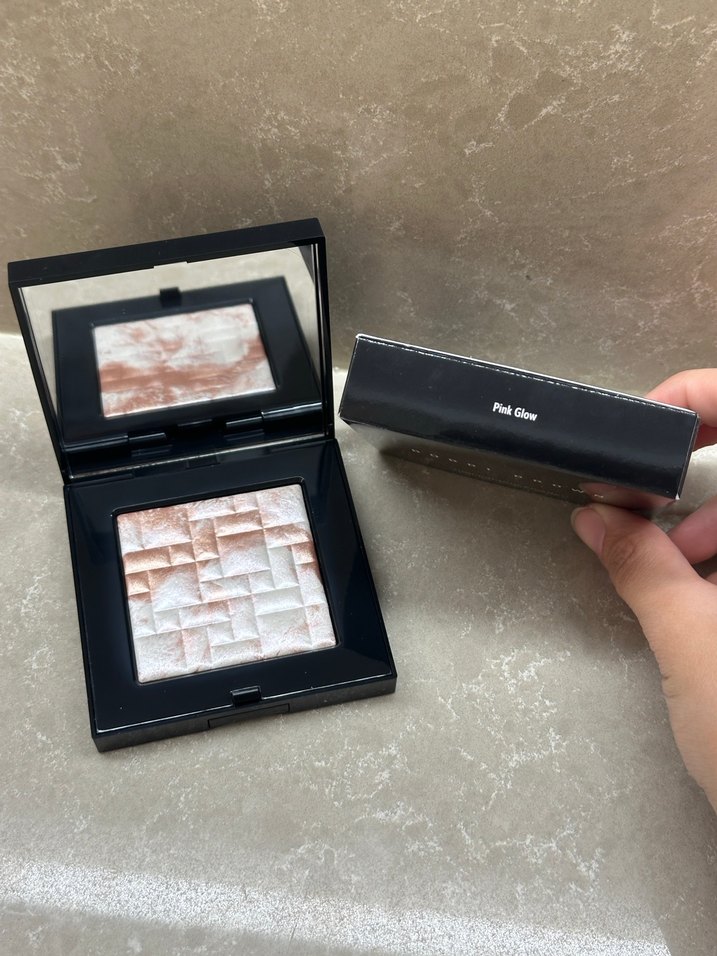 Bobbi Brown pink glow highlighter - Görsel 3