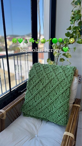 Yeşil puffy baklava model