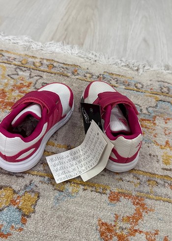 23 Beden Kız Çocuk Pembe Cırtlı Spor Ayakkabı