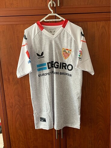 Kusurlu sevilla forma