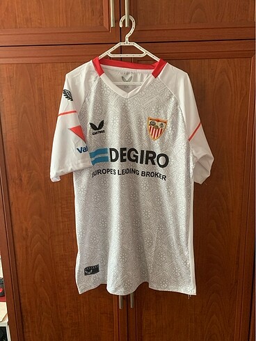 Kusurlu sevilla forma
