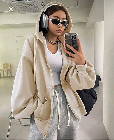 l Beden Krem rengi oversize hırka