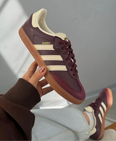 Adidas Samba bordo