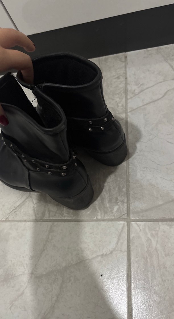 Siyah Deri Tokalı Blok Topuklu Kadın Bot - Görsel 3