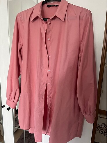 Pembe tunik