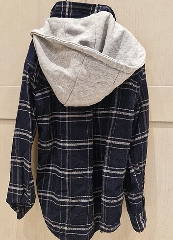 Zara 10 yaş erkek çocuk oduncu gömlek 