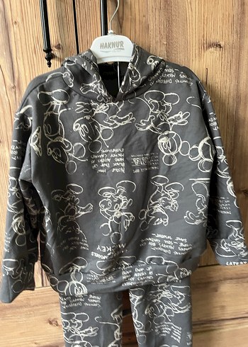 Kapüşonlu Gri Erkek Çocuk Baskılı Eşofman Takımı - Görsel 3