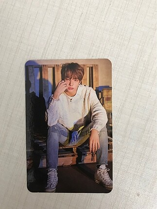 skz pc hyunjin yellow wood pc
