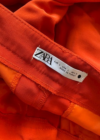 Parlak Kırmızı Pantolon - Görsel 3