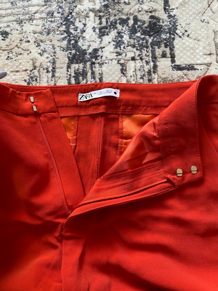 Parlak Kırmızı Pantolon - Görsel 4