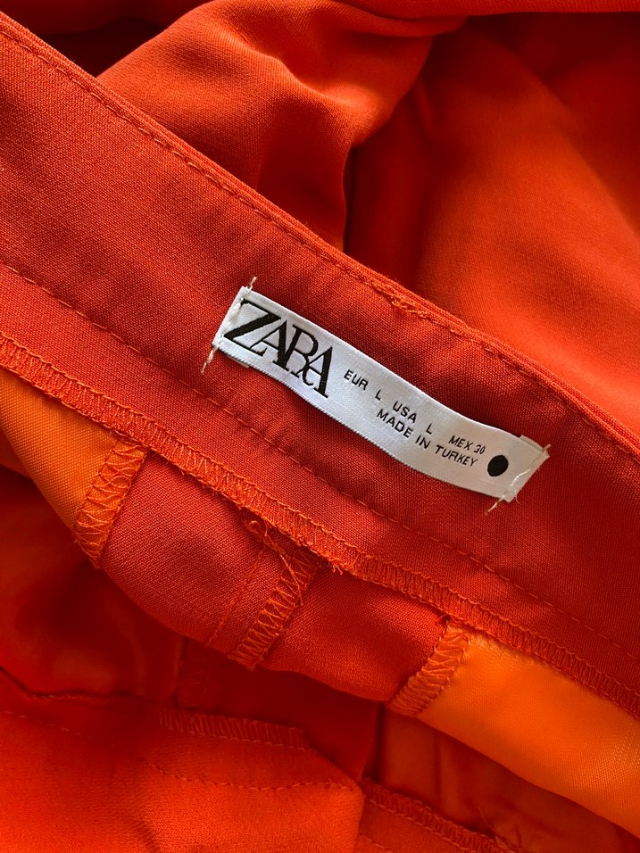 Parlak Kırmızı Pantolon - Görsel 3