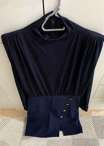 Düğmeli Vatkalı Elbise - Görsel 4