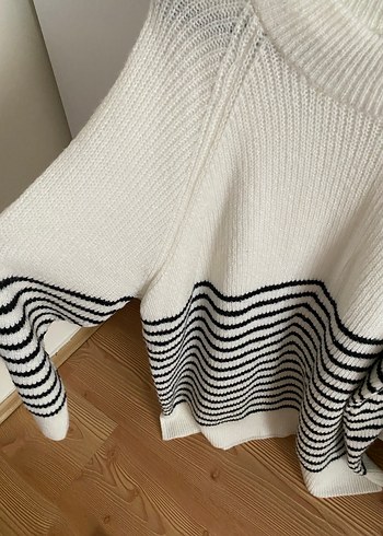 Çizgili Beyaz Triko elbise - Görsel 4