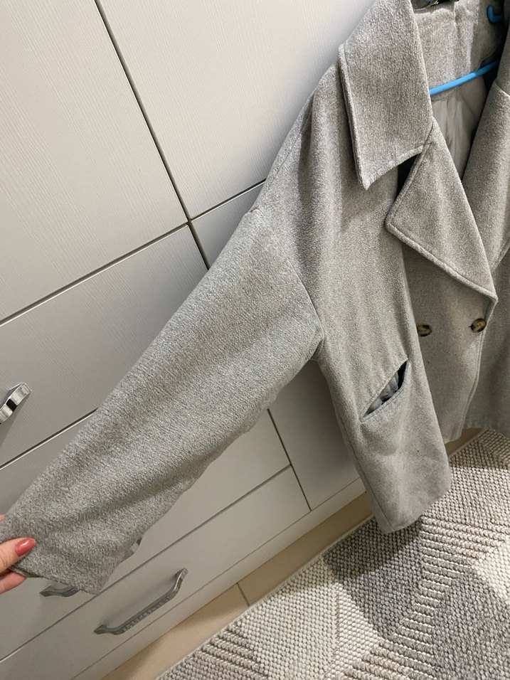 Gri Kadın Kaban - Görsel 2