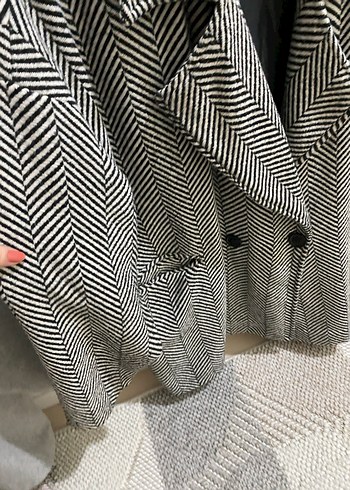 Zebra Desenli Kadın Kaban - Görsel 4